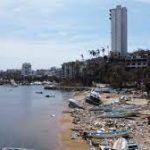 ¡Que Poca!, denuncia el Consejo Coordinador Empresarial (CCE), que el municipio de Acapulco cobra hasta 500 mil pesos por permisos para reconstruir departamentos afectados por Huracán Otis